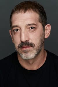 Juan Olivares in La sombra de Caín