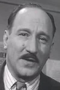 Louis Bugette in Le Parfum de la dame en noir