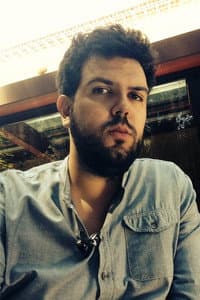 Rafael Lessa in Love Snaps