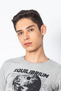 Rian Abreu in Babado
