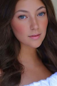 Hadley Brown in Grace & Chloe