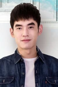 Bryan Chang in 我們全家不太熟