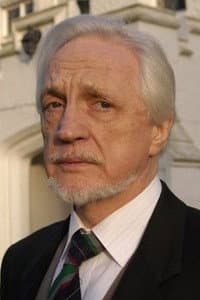 Edward Petherbridge in Knots