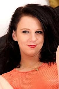 Lusi Green in The MILF Next Door 6