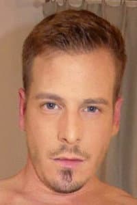 Zeus Vargas in Viktor Rom