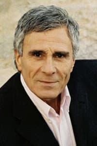 Gojko Mitić in Spur des Falken