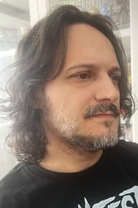 Philippe Cardona in NOOB - Seigneur de guerre