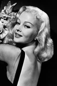 Greta Thyssen in Catch Me If You Can!