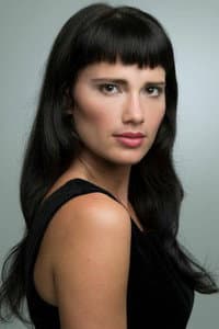 Gabrielle Miller in Adventurados