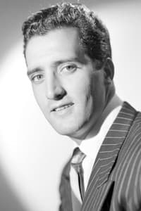 Abel Salazar in Necesito un marido