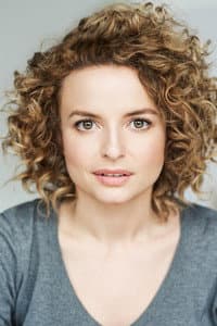 Mara Joly in Robeth