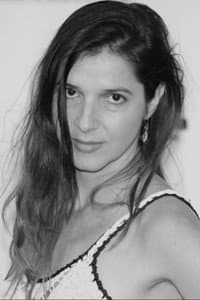 Lynn Cruz in ¿Eres tú, papá?