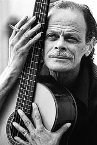 Guilherme de Brito in Nelson Cavaquinho: MPB Especial