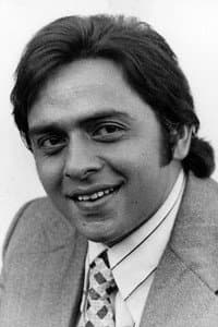Vinod Mehra in Arjun Pandit
