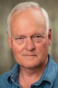 Robert Parson in Keanu & Co.