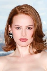 Madelaine Petsch in The Strangers: Chapter 2