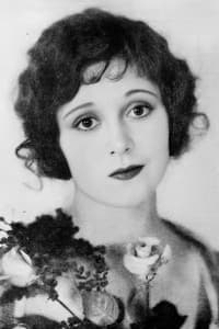 Nola Luxford in The Meddlin' Stranger