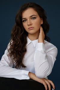 Veronika Divišová in Tady hlídám já