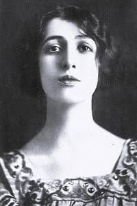 Elena Sangro in Il fauno di marmo