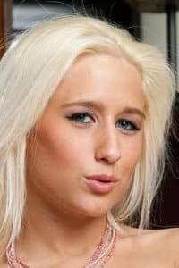 Sammie Spades in Squirtamania 22