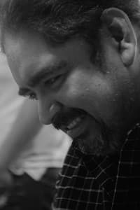 Julio Cesar Flores in Recuerdo Compacto