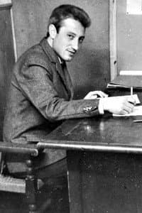José Ulloa in El hijo del hombre perseguido por un O.V.N.I.