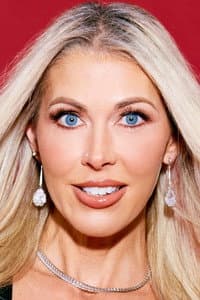 Holly Hotwife in MILFs in Action 4﻿