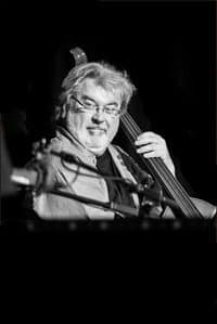 Steve Rodby in Pat Metheny Group - More Travels