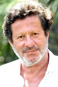 Joaquim de Almeida in The Lovebirds