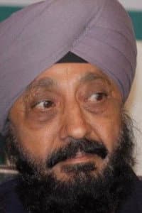 Narendra Bedi in Aur Pappu Pass Ho Gaya