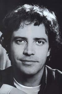 Enrico Montesano in Il tenente dei carabinieri