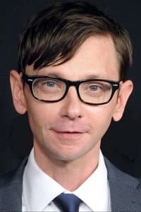 DJ Qualls in Circle of Eight