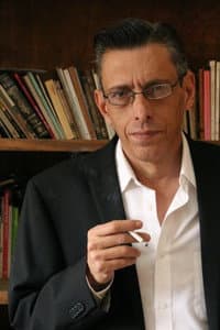 Martín Zapata in A través del silencio