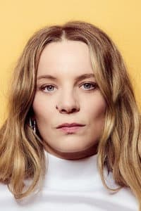 Lilith Stangenberg in Idioten der Familie