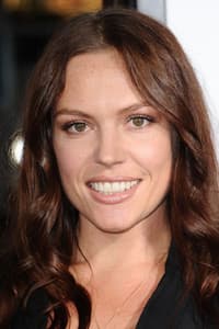 Agnes Bruckner in The Pact
