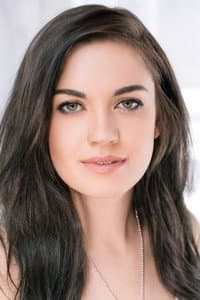 Julia Maxwell in Earth's Final Hours