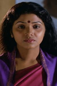 Tharini in Vanakkam Vathiyare