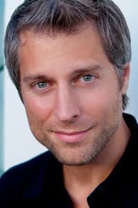 Dino Antoniou in Variant