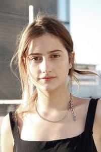 Lola Créton in Après Mai
