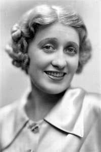 Ruth Etting in Artistic Temper