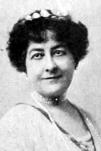 Helen Dunbar in Behold My Wife