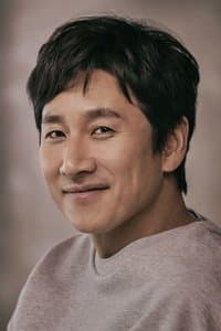 Lee Sun-kyun in Parasite