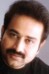 Anand in Aatadukundam Raa