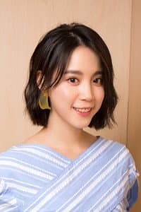 Lyan Cheng in 5 Yue Yi Hao