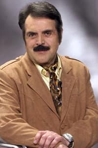 Jorge Vargas in Por un Puñado de Tierra