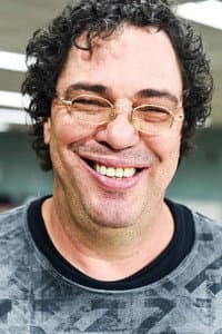 Walter Casagrande Júnior in Todo Poderoso: O Filme - 100 Anos de Timão