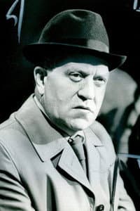 Roddy McMillan in Willie Rough
