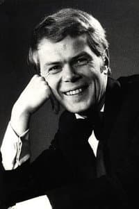 Lasse Mårtenson in Mustaa valkoisella