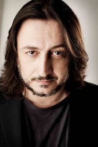 Alessandro Betti in Mollo tutto e apro un chiringuito