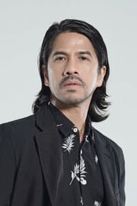 Ariyo Wahab in Mariposa
